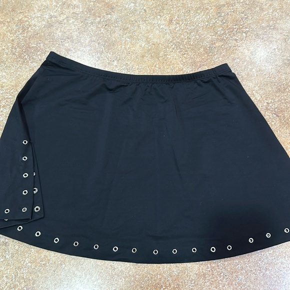 Magic Suit swim skirt. Super cute! - Picture 1 of 5